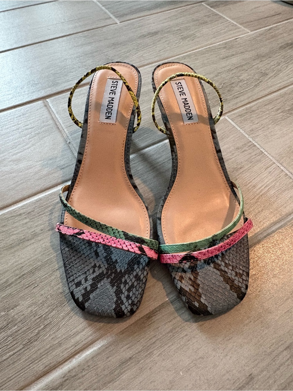 Steve Madden Loft Multi Color Snake Strappy Kitten Heels Size 8M - Picture 4 of 6